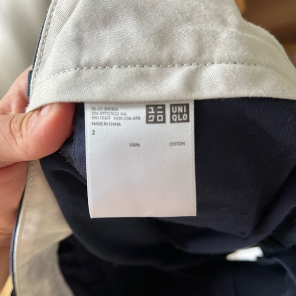 Uniqlo size 2 shorts - Picture 2 of 5